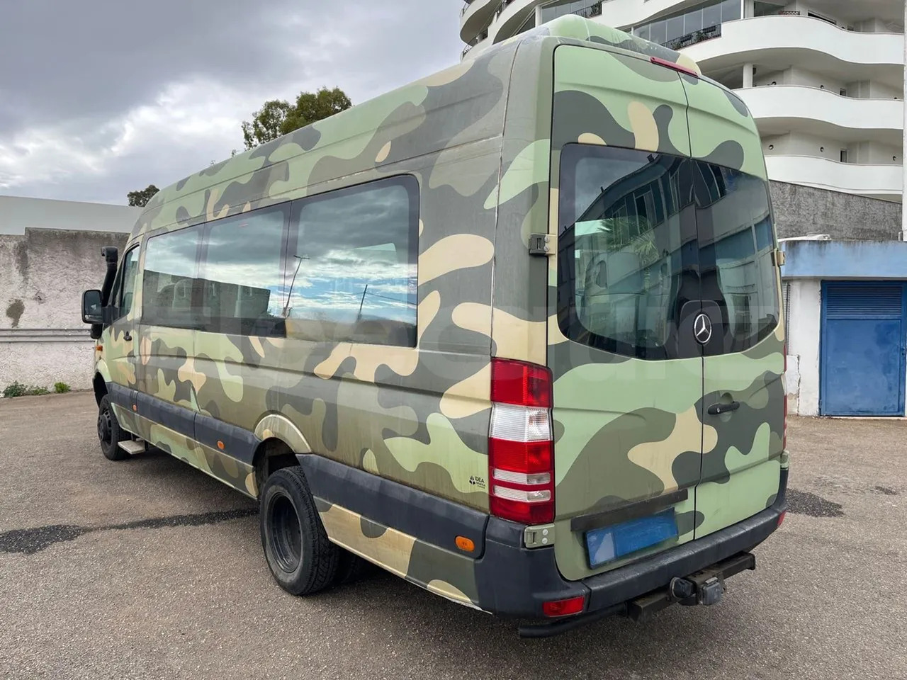 Bus pinggiran kota Mercedes-Benz Sprinter: gambar 7 Bus pinggiran kota Mercedes-Benz Sprinter: gambar 7