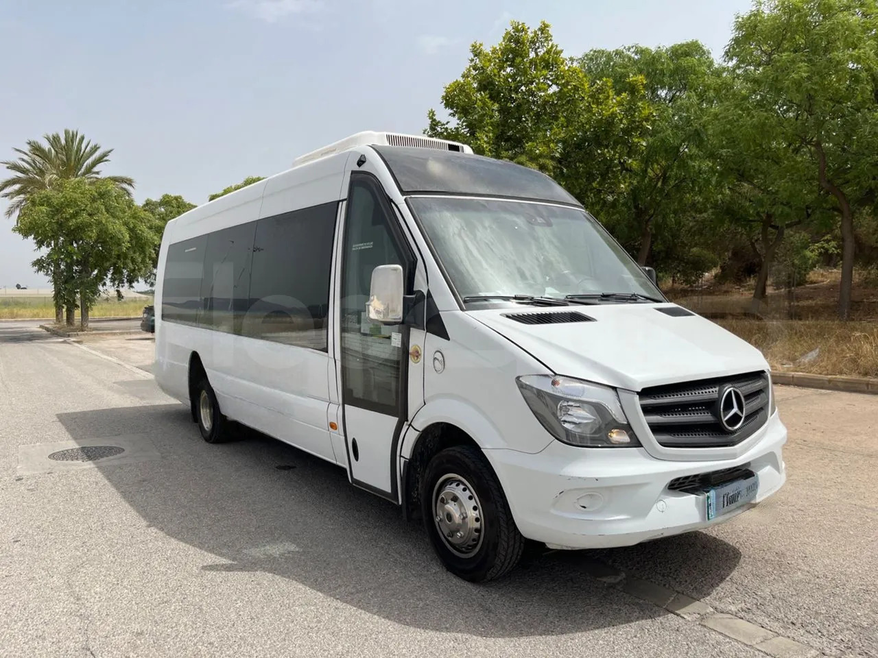 Mercedes-Benz Sprinter - Bus pariwisata: gambar 1 Mercedes-Benz Sprinter - Bus pariwisata: gambar 1