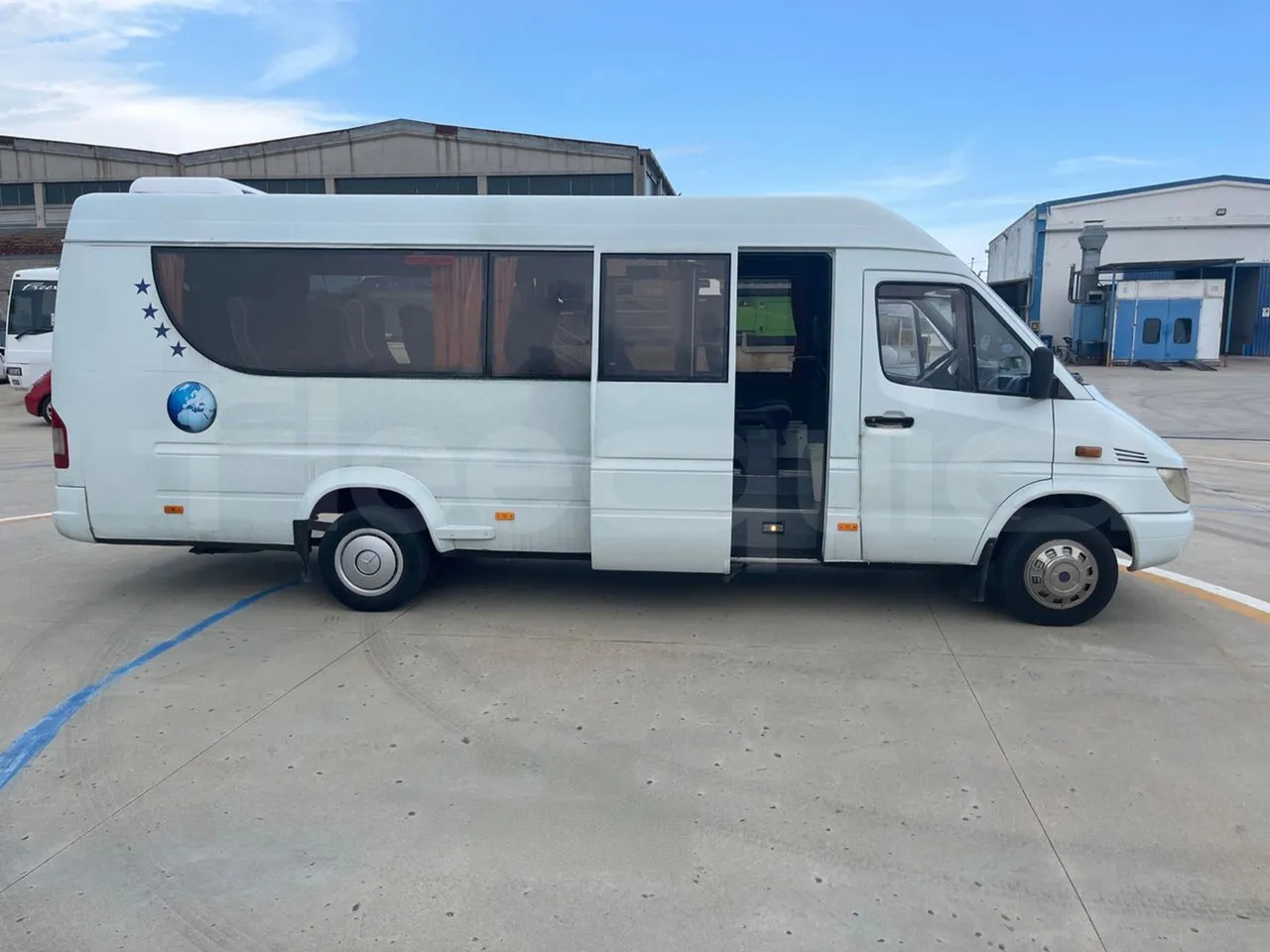 Bus mini, Van penumpang Mercedes-Benz Sprinter: gambar 13