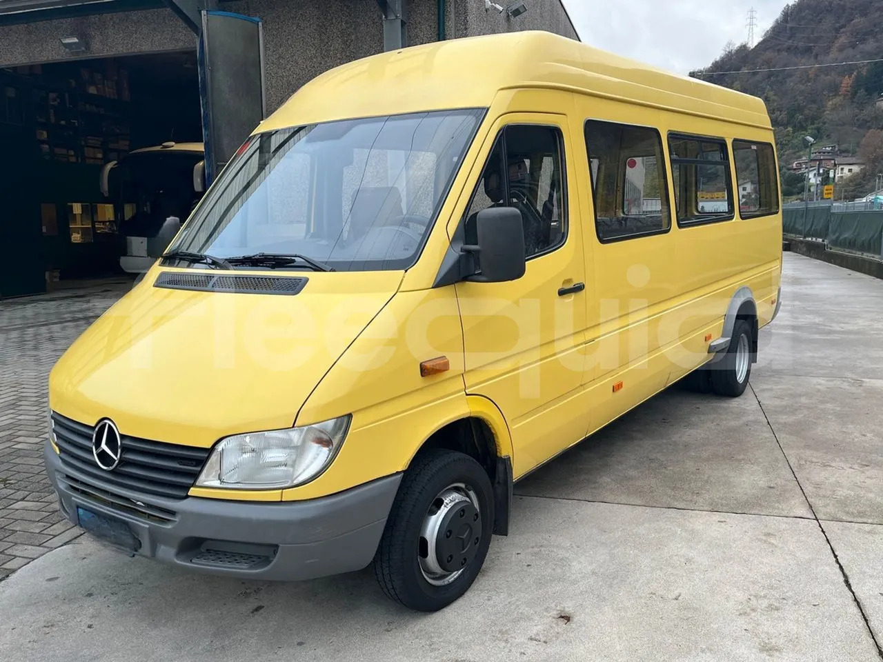 Mercedes-Benz Sprinter - Bus mini, Van penumpang: gambar 4 Mercedes-Benz Sprinter - Bus mini, Van penumpang: gambar 4