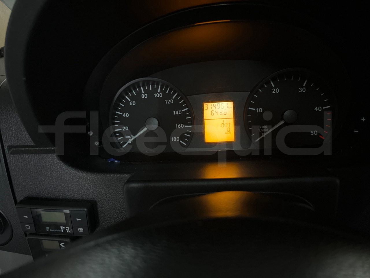Mercedes-Benz Sprinter - Bus pariwisata: gambar 3 Mercedes-Benz Sprinter - Bus pariwisata: gambar 3