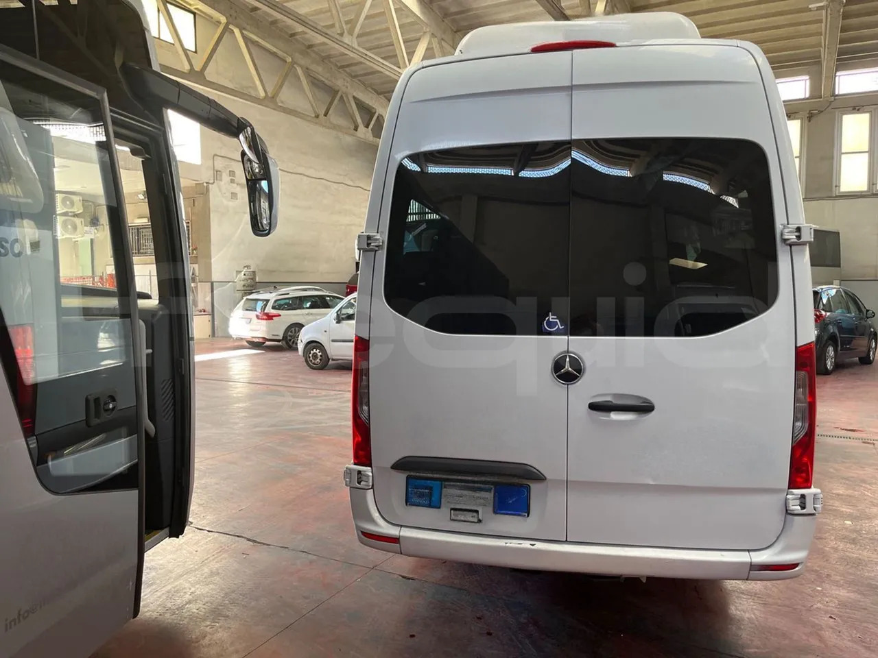 Mercedes-Benz Sprinter - Bus mini, Van penumpang: gambar 5 Mercedes-Benz Sprinter - Bus mini, Van penumpang: gambar 5