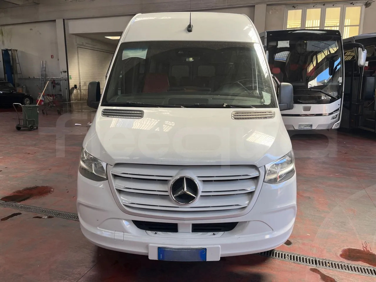 Mercedes-Benz Sprinter - Bus mini, Van penumpang: gambar 2 Mercedes-Benz Sprinter - Bus mini, Van penumpang: gambar 2