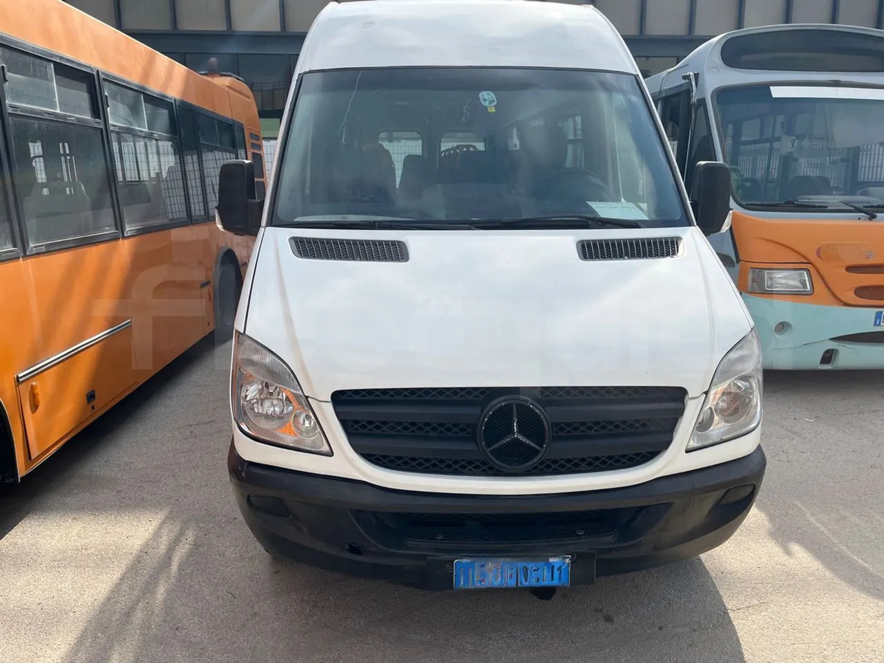 Mercedes-Benz Sprinter - Bus mini, Van penumpang: gambar 2 Mercedes-Benz Sprinter - Bus mini, Van penumpang: gambar 2