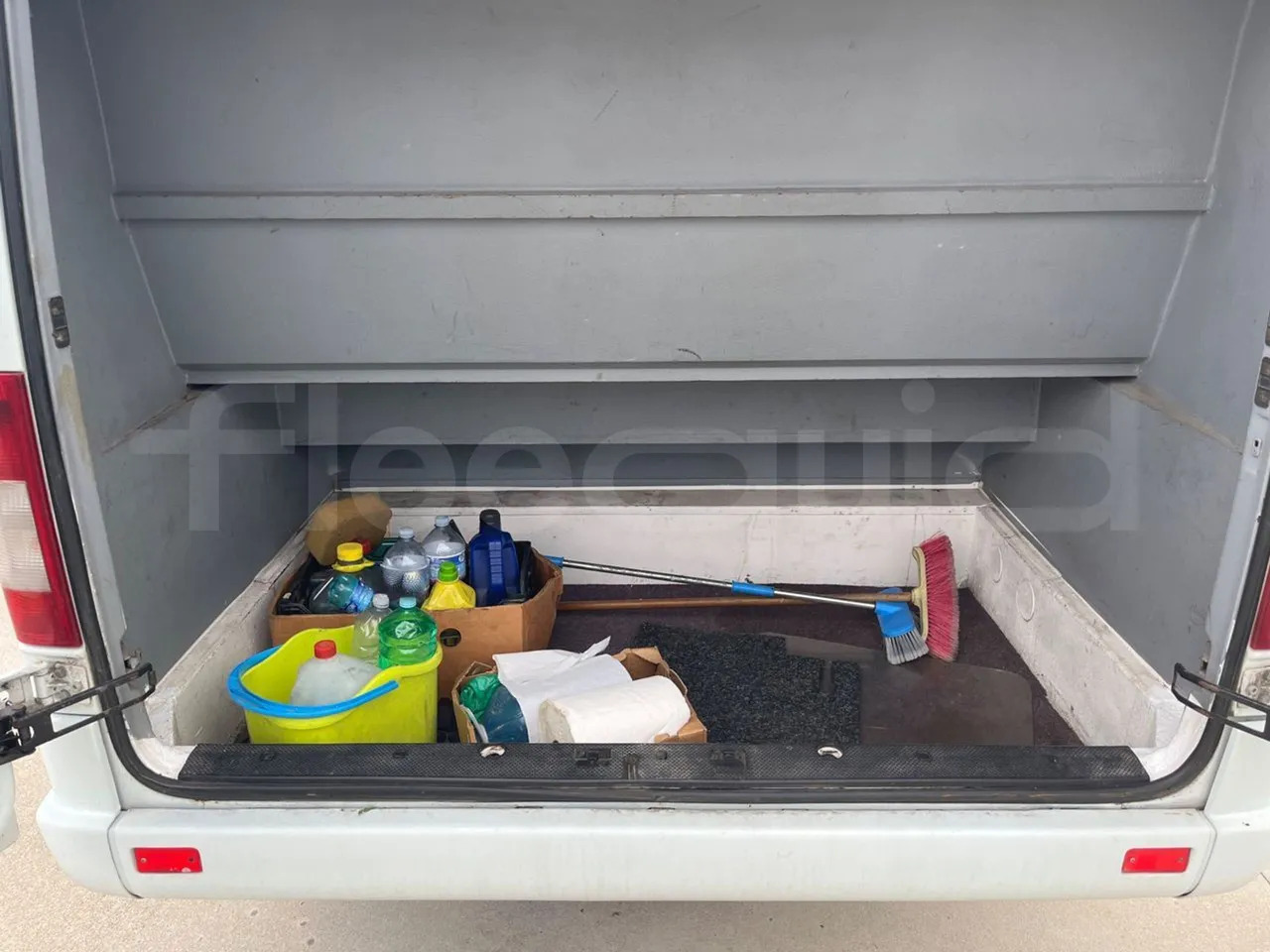 Bus mini, Van penumpang Mercedes-Benz Sprinter: gambar 7