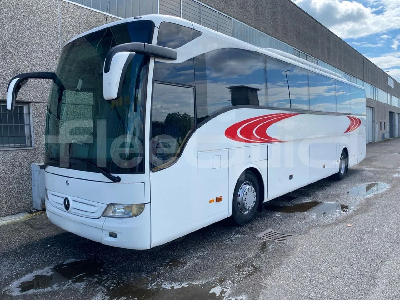Mercedes-Benz Tourismo - Bus pariwisata: gambar 1 Mercedes-Benz Tourismo - Bus pariwisata: gambar 1