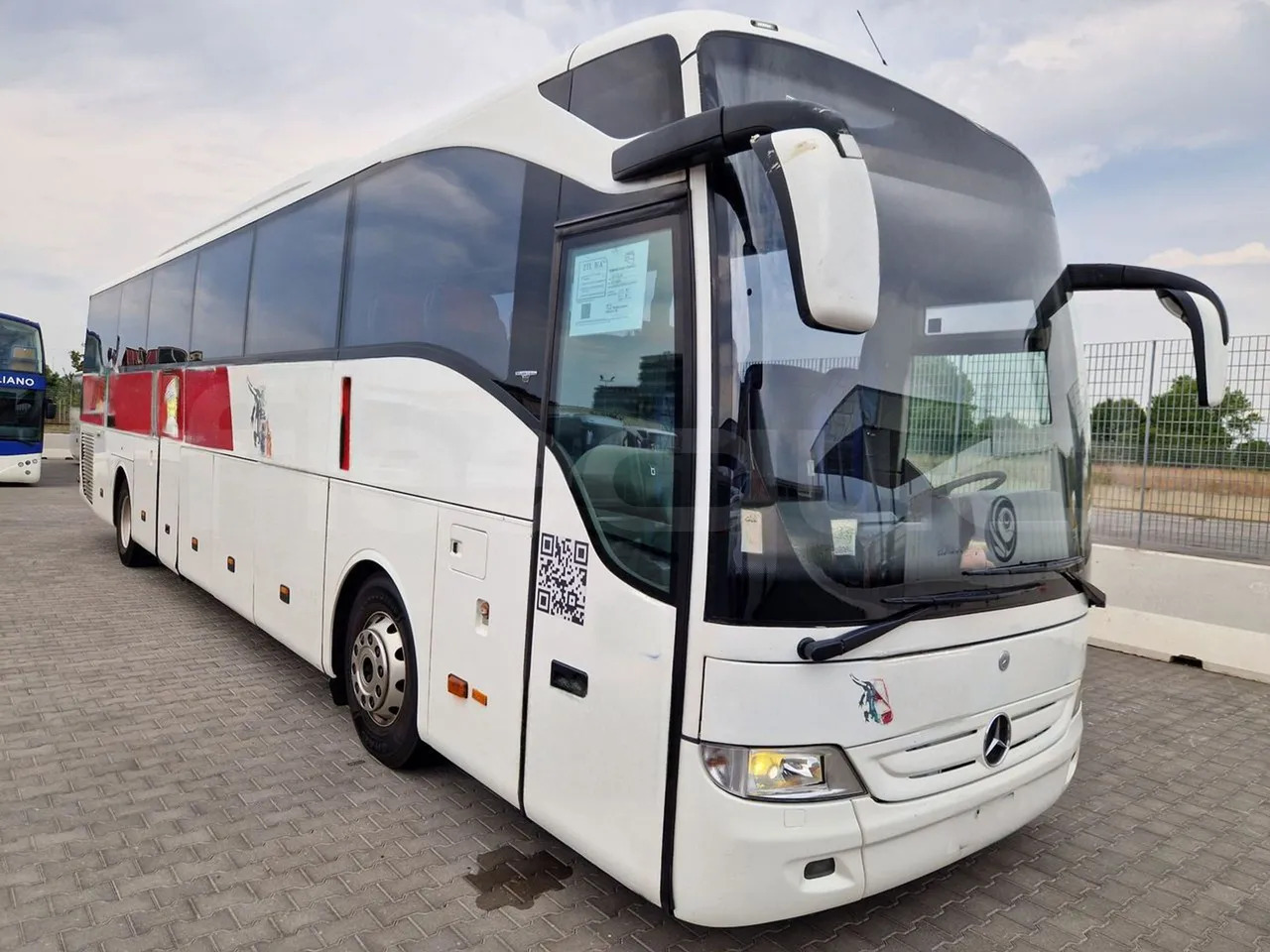 Mercedes-Benz Tourismo - Bus pariwisata: gambar 1 Mercedes-Benz Tourismo - Bus pariwisata: gambar 1