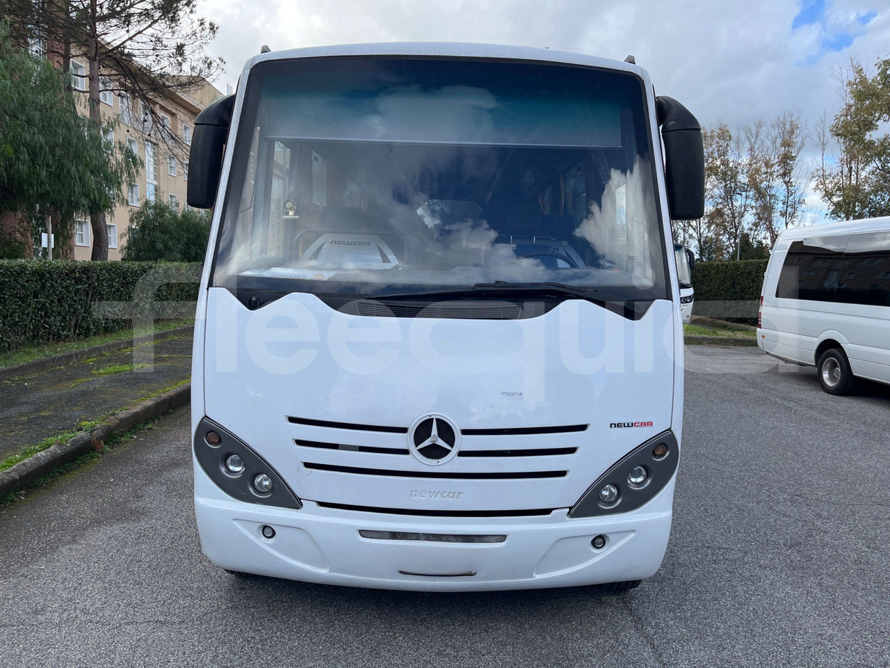 Mercedes-Benz Vario - Bus pariwisata: gambar 2 Mercedes-Benz Vario - Bus pariwisata: gambar 2