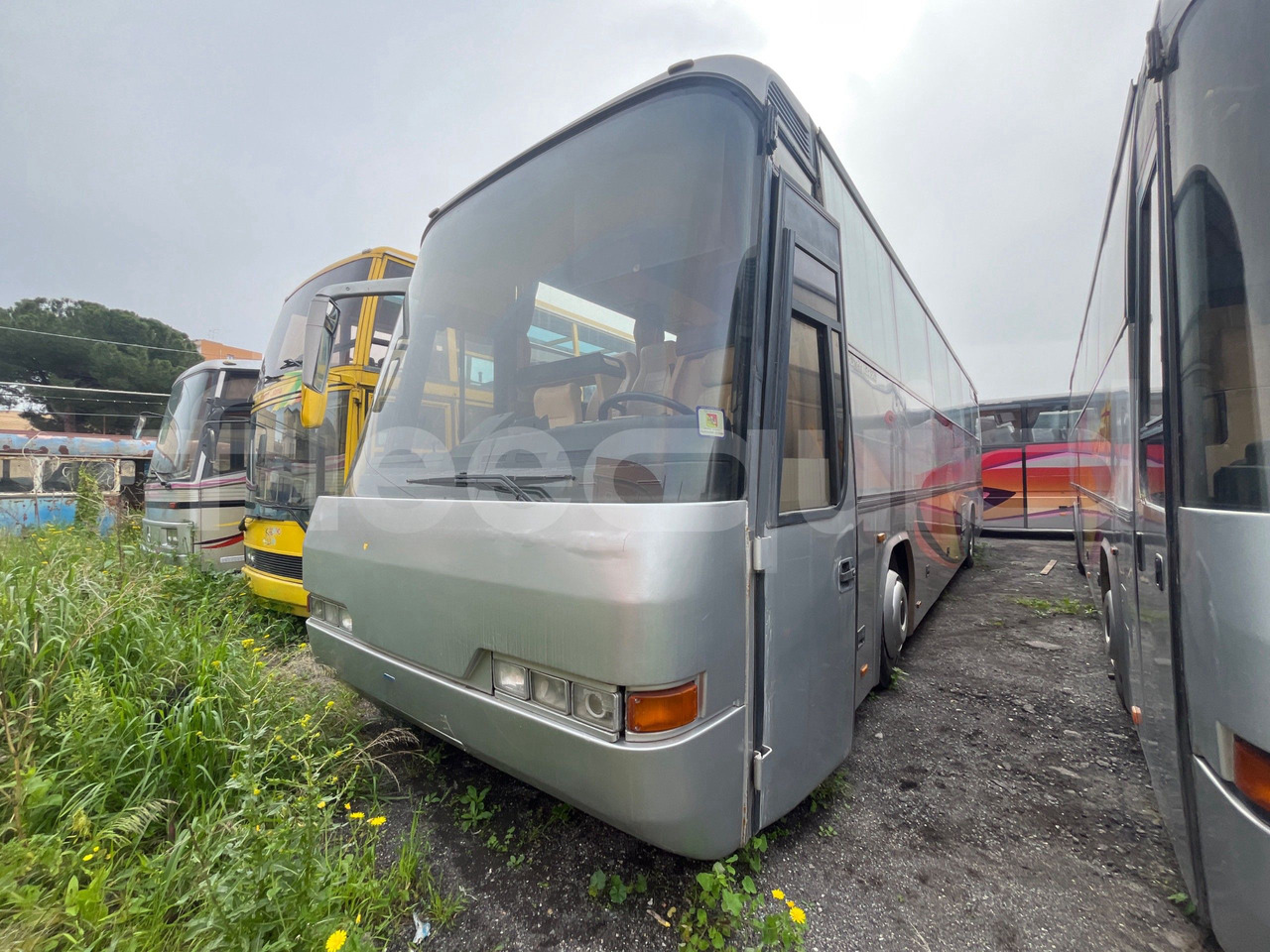 Neoplan Transliner N316 - Bus pariwisata: gambar 4 Neoplan Transliner N316 - Bus pariwisata: gambar 4