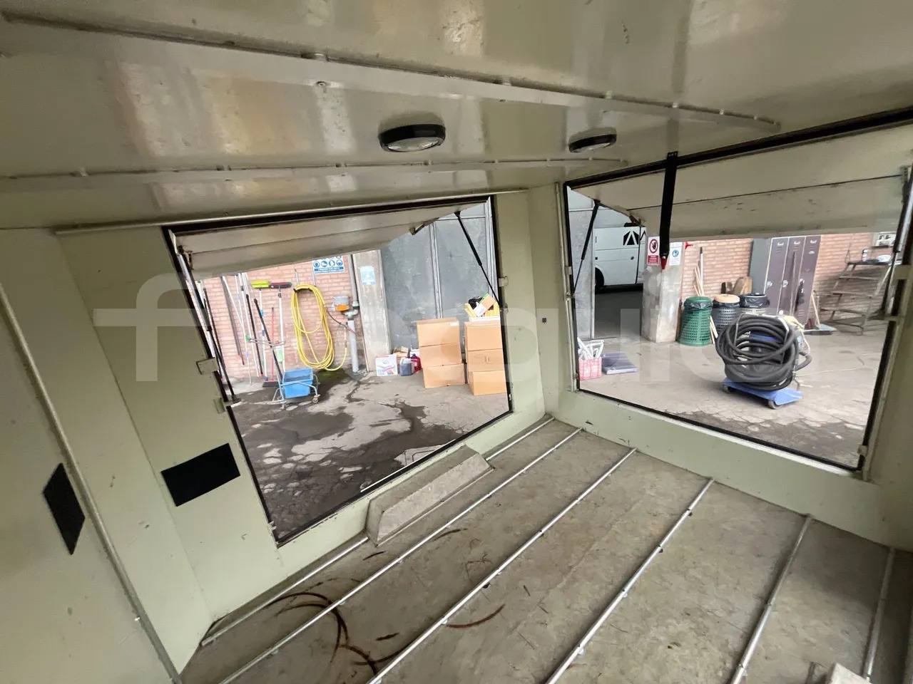 Pedretti M1500 - Bus pariwisata: gambar 3 Pedretti M1500 - Bus pariwisata: gambar 3