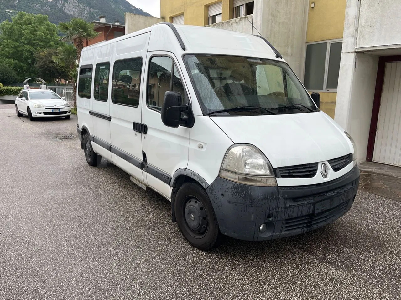 Renault Master - Bus mini, Van penumpang: gambar 1 Renault Master - Bus mini, Van penumpang: gambar 1