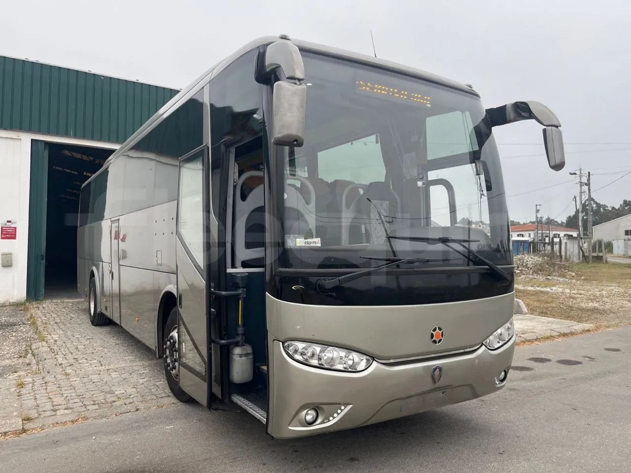 Scania Marcopolo - Bus pariwisata: gambar 1 Scania Marcopolo - Bus pariwisata: gambar 1