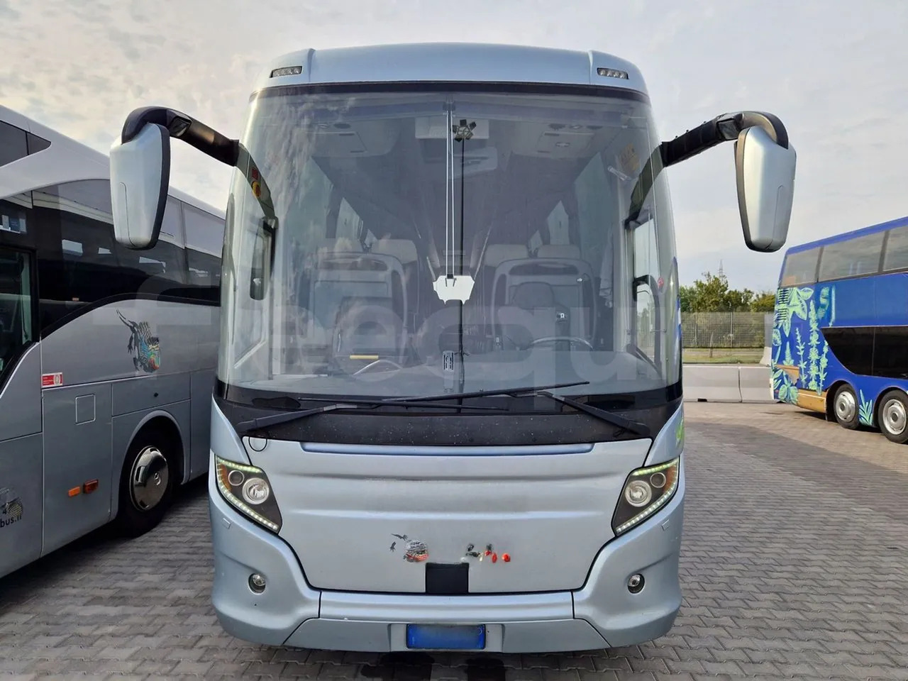 Scania Touring HD - Bus pariwisata: gambar 2 Scania Touring HD - Bus pariwisata: gambar 2