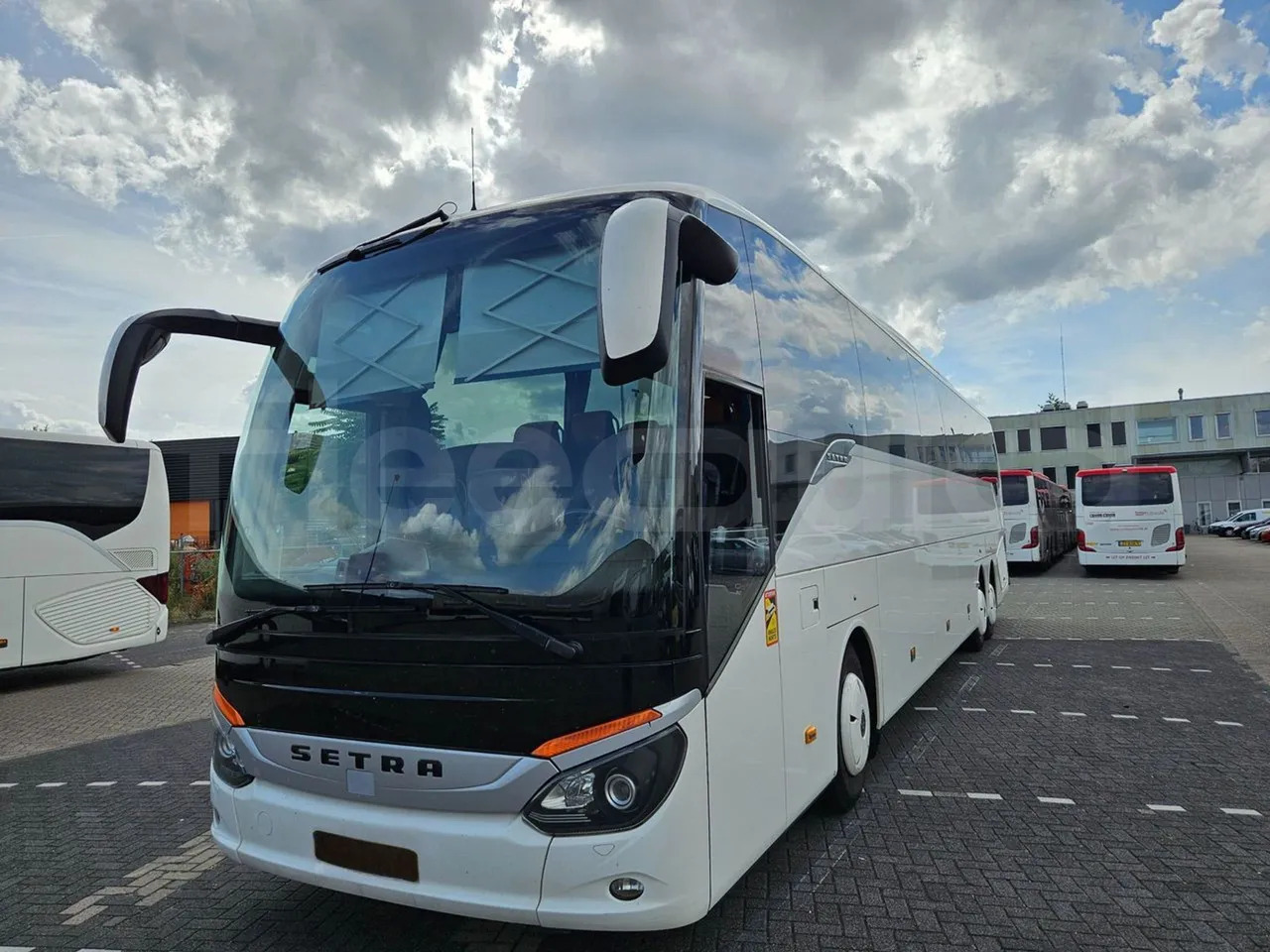 Setra S517 - Bus pariwisata: gambar 4 Setra S517 - Bus pariwisata: gambar 4