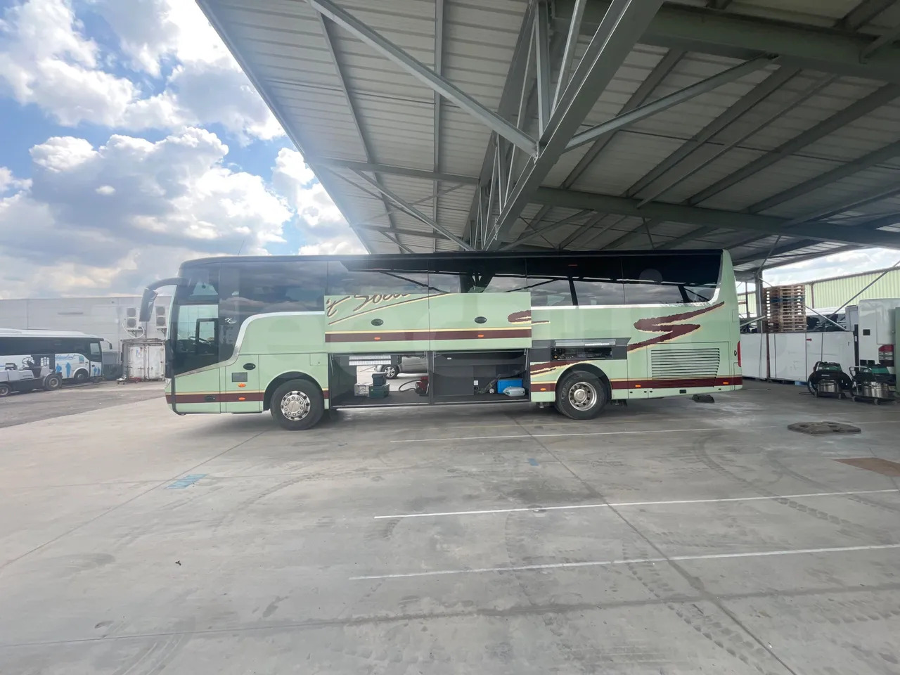 Van Hool Acron - Bus pariwisata: gambar 5 Van Hool Acron - Bus pariwisata: gambar 5