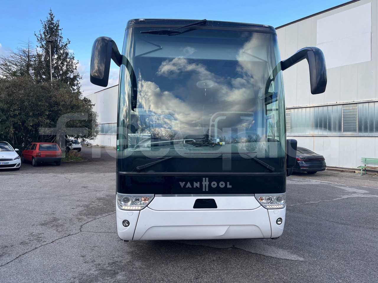 Van Hool Astron - Bus pariwisata: gambar 2 Van Hool Astron - Bus pariwisata: gambar 2
