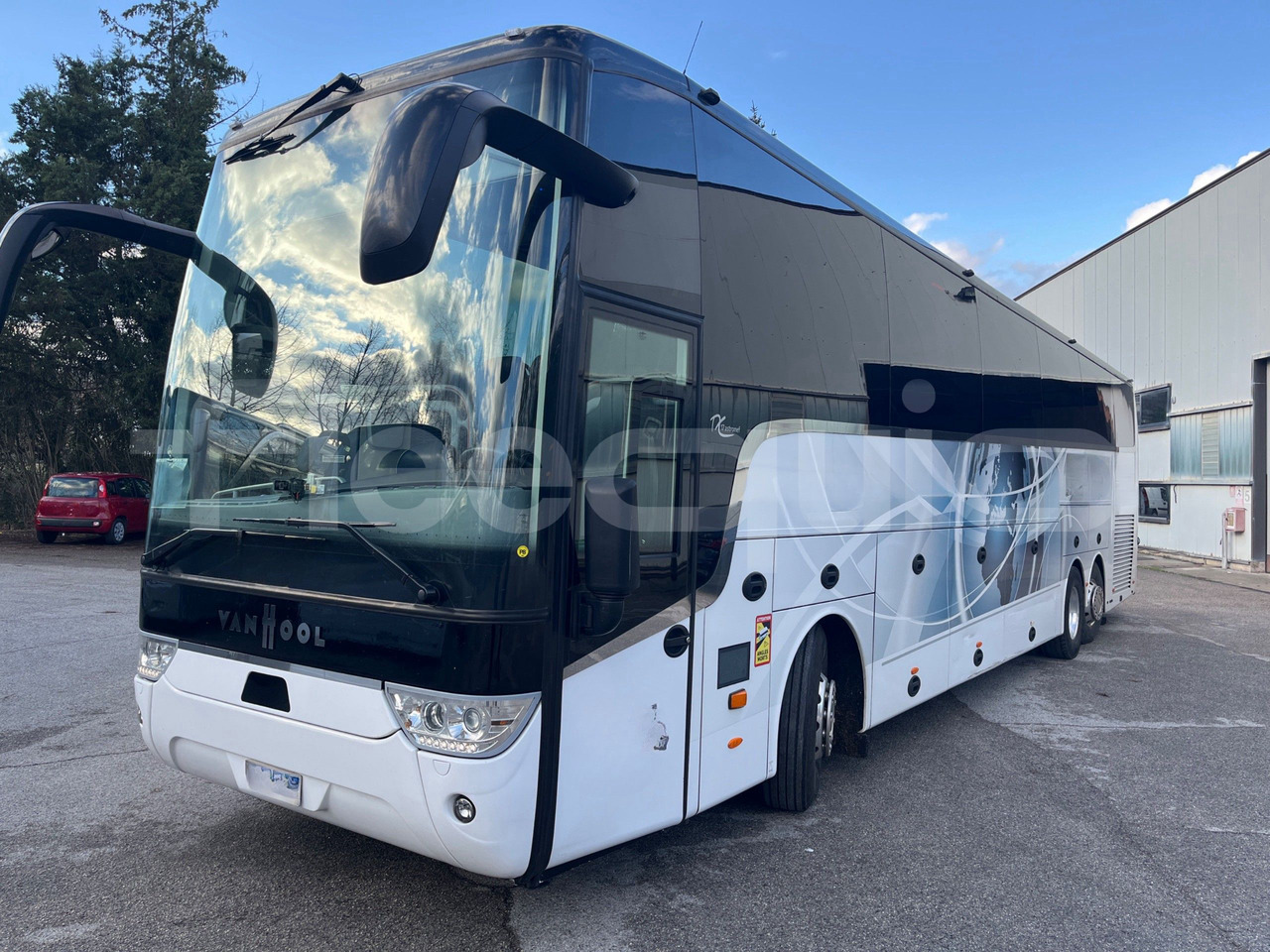 Van Hool Astron - Bus pariwisata: gambar 4 Van Hool Astron - Bus pariwisata: gambar 4