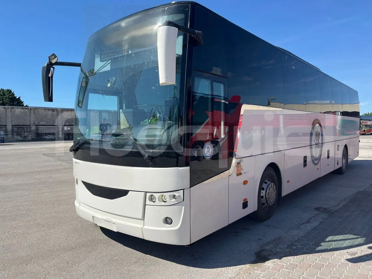 Van Hool EX16 MID - Bus pariwisata: gambar 4 Van Hool EX16 MID - Bus pariwisata: gambar 4