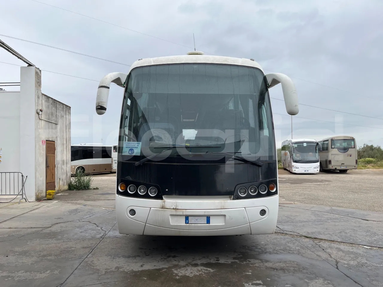 Volvo B12 - Bus pariwisata: gambar 2 Volvo B12 - Bus pariwisata: gambar 2