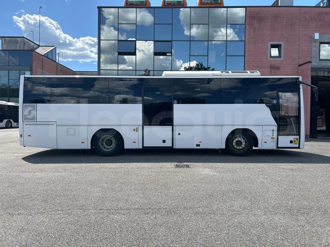Bus kota Volvo B8R: gambar 13