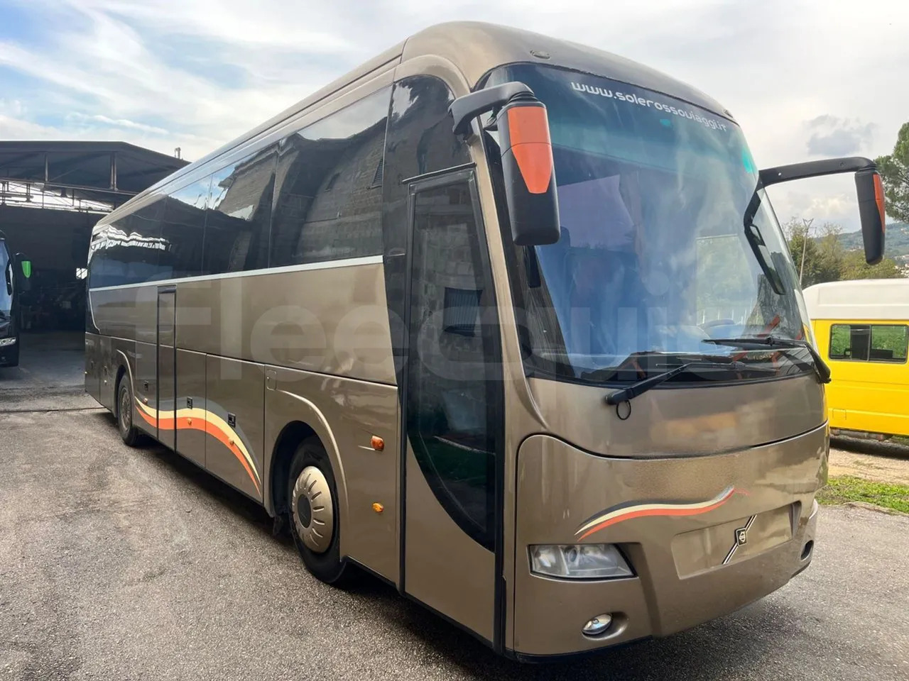 Volvo Barbi Genesis - Bus pariwisata: gambar 1 Volvo Barbi Genesis - Bus pariwisata: gambar 1