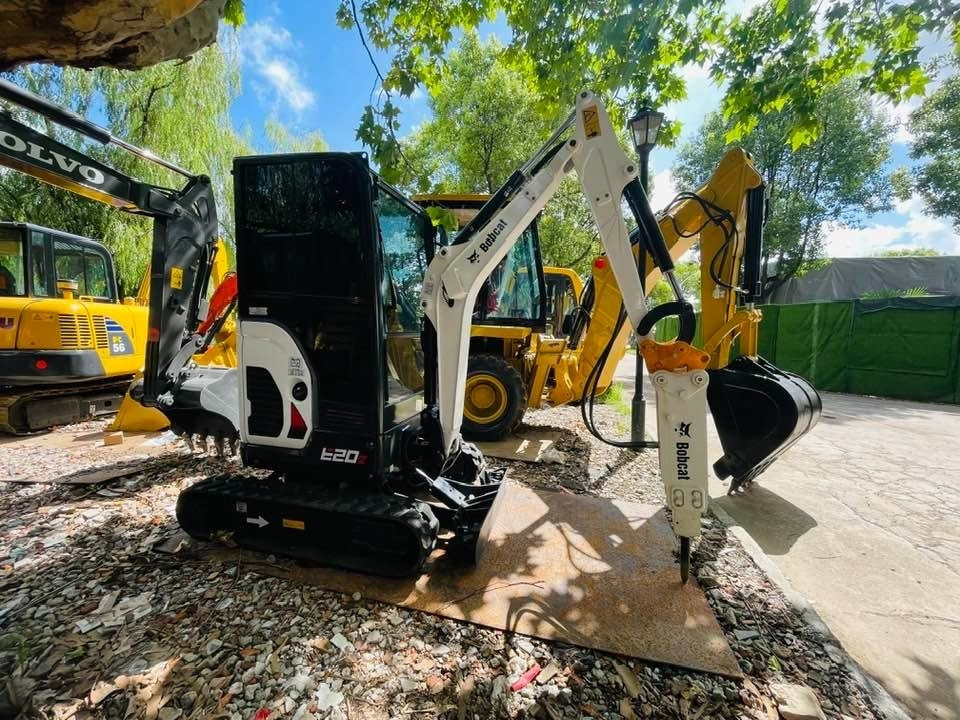 Bobcat E20z - Ekskavator mini: gambar 2 Bobcat E20z - Ekskavator mini: gambar 2