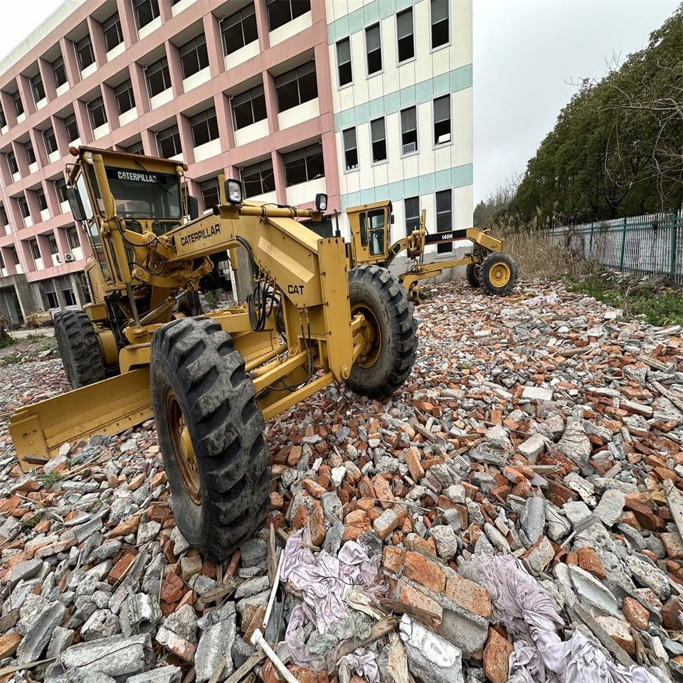 CAT 140 G - Grader: gambar 4 CAT 140 G - Grader: gambar 4