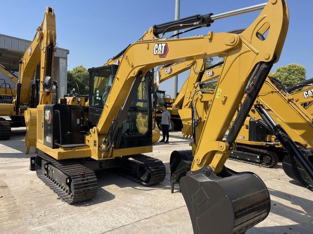Ekskavator perayap CAT 305.5: gambar 7
