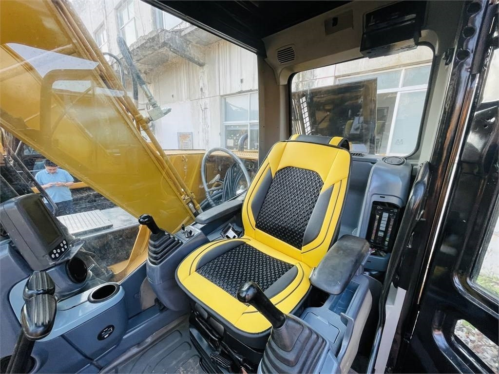 CAT 312 2gc - Ekskavator perayap: gambar 2 CAT 312 2gc - Ekskavator perayap: gambar 2