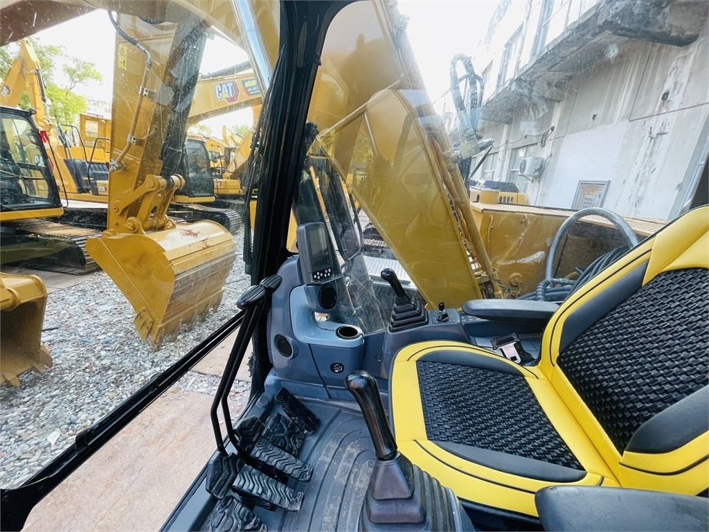 Ekskavator perayap CAT 312 2gc: gambar 18