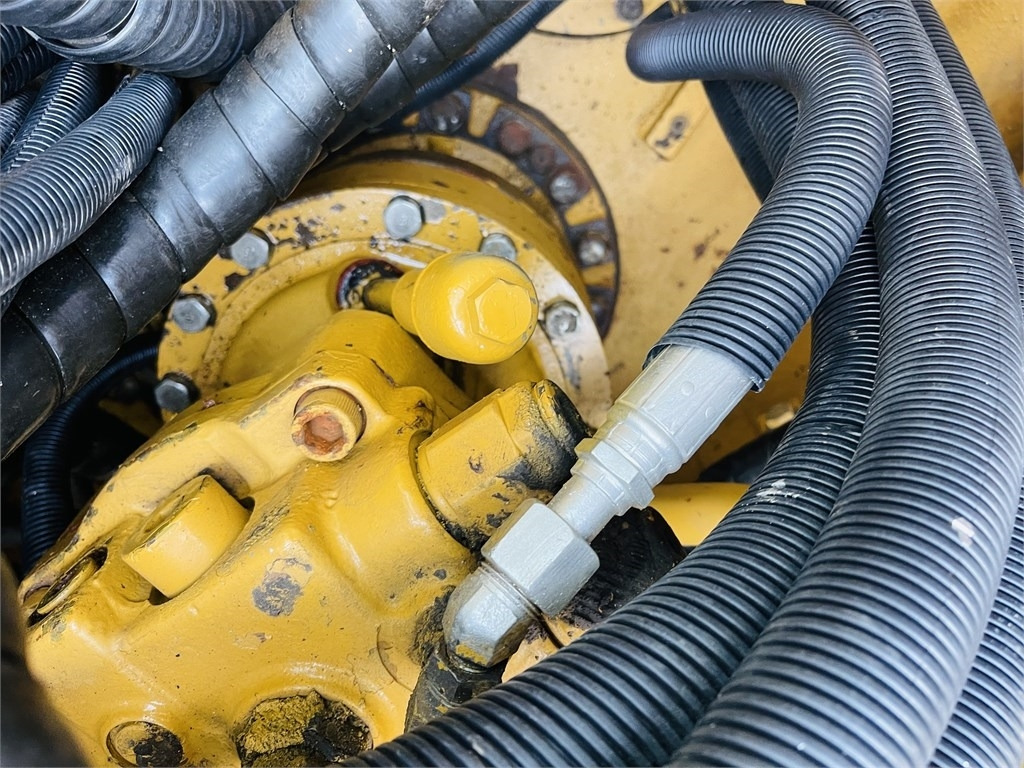 Ekskavator perayap CAT 312 2gc: gambar 13