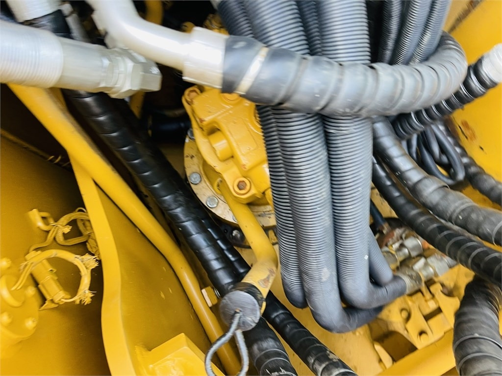 Ekskavator perayap CAT 312 2gc: gambar 12