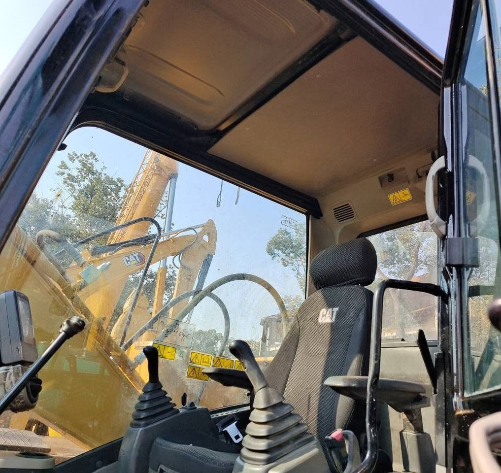 CAT 313D2GC - Ekskavator perayap: gambar 4 CAT 313D2GC - Ekskavator perayap: gambar 4