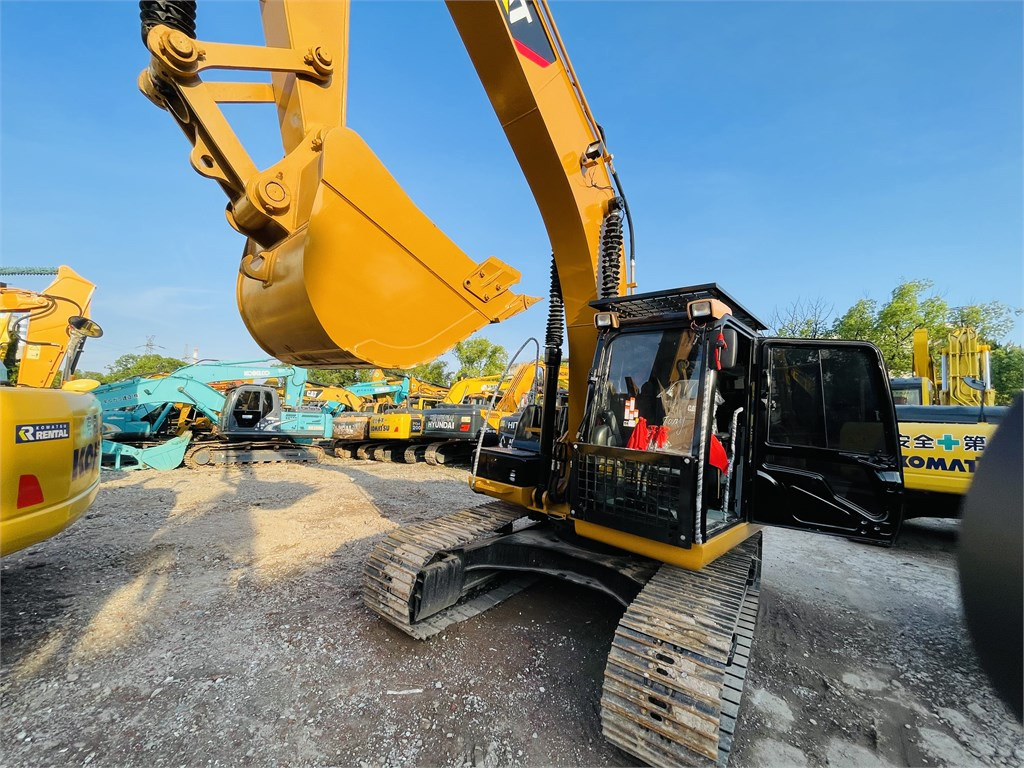 CAT 320D2 L - Ekskavator: gambar 2 CAT 320D2 L - Ekskavator: gambar 2