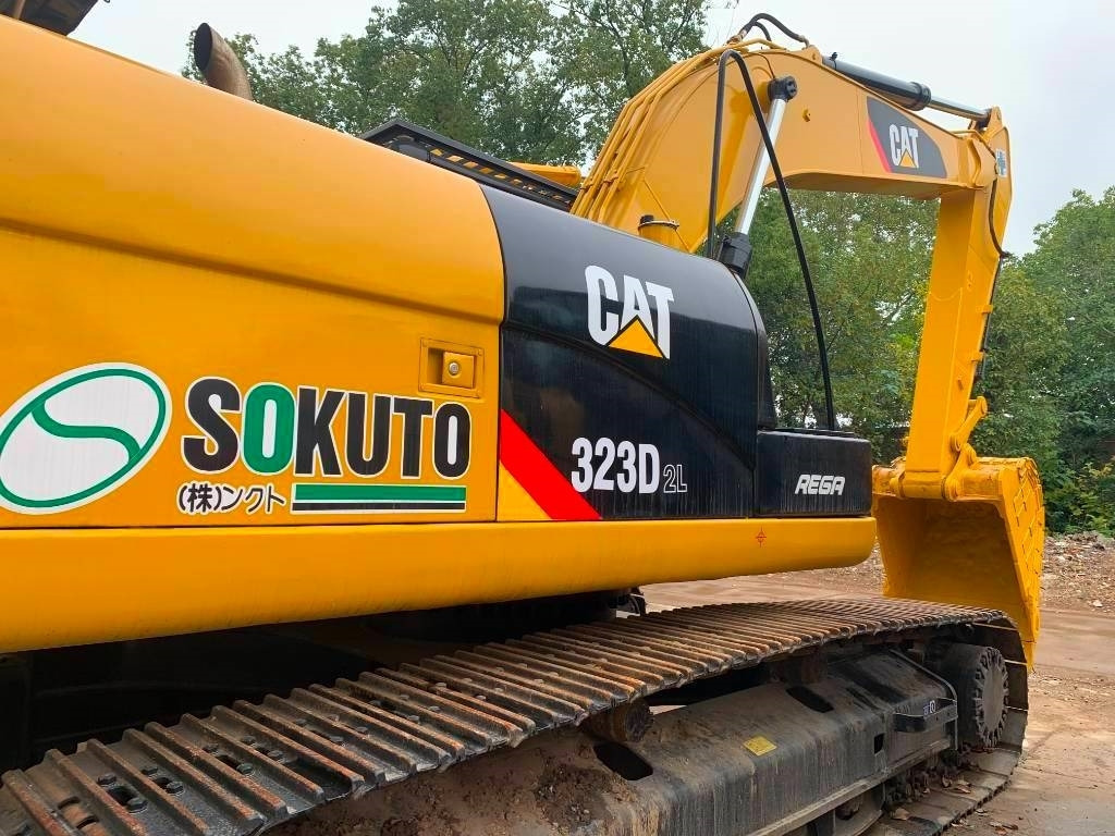 CAT 323 D L - Ekskavator perayap: gambar 3 CAT 323 D L - Ekskavator perayap: gambar 3