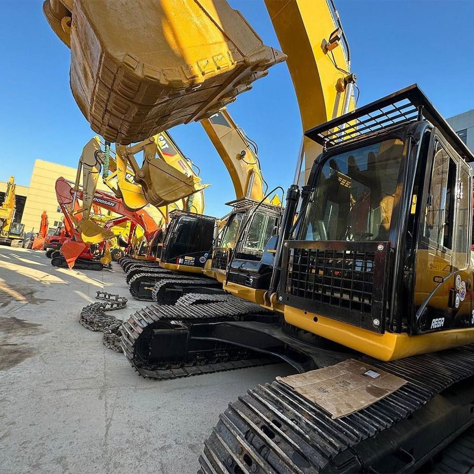 CAT 323 D L - Ekskavator perayap: gambar 4 CAT 323 D L - Ekskavator perayap: gambar 4
