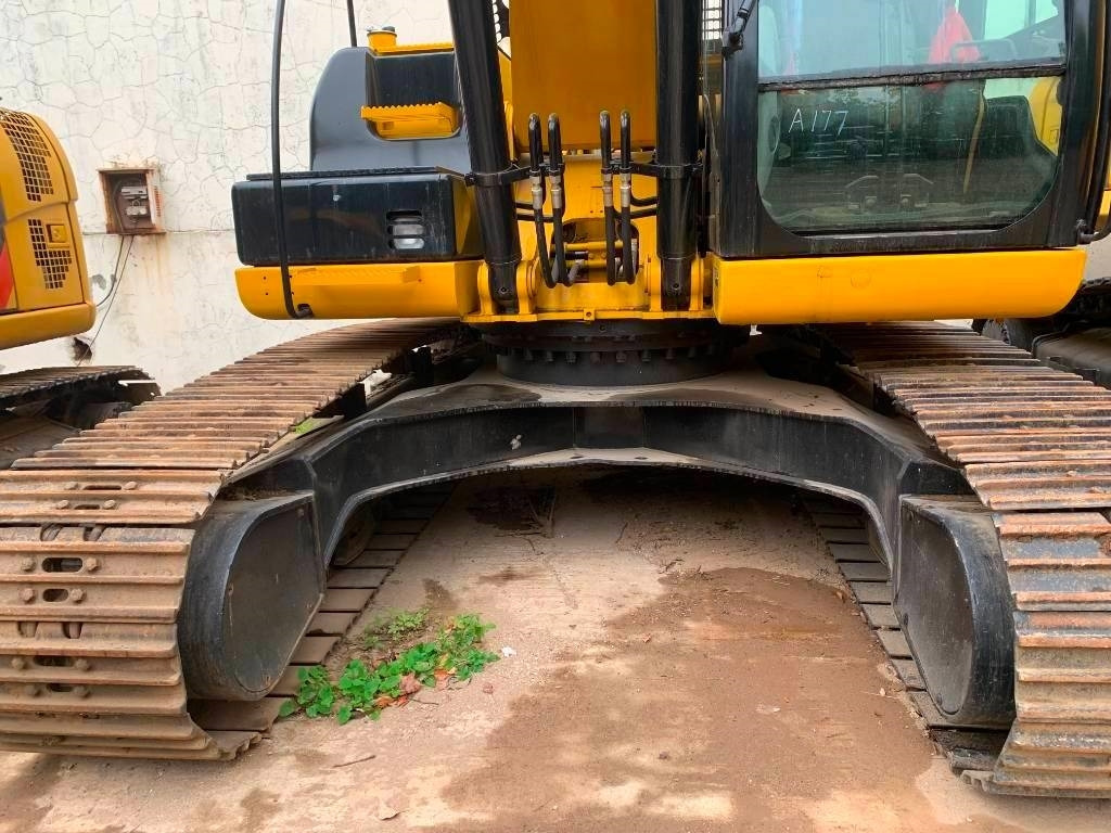 CAT 323 D L - Ekskavator perayap: gambar 5 CAT 323 D L - Ekskavator perayap: gambar 5