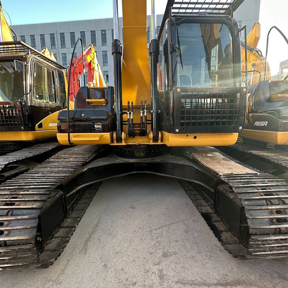 CAT 323 D L - Ekskavator perayap: gambar 2 CAT 323 D L - Ekskavator perayap: gambar 2