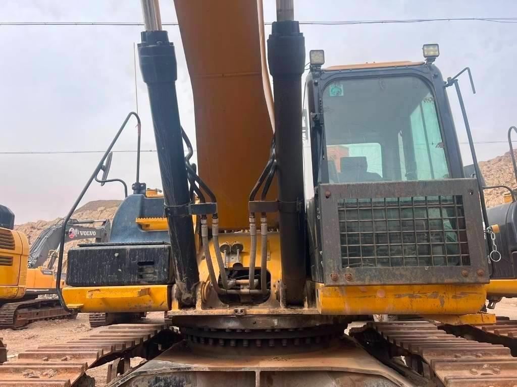 CAT 340D2L - Ekskavator perayap: gambar 4 CAT 340D2L - Ekskavator perayap: gambar 4