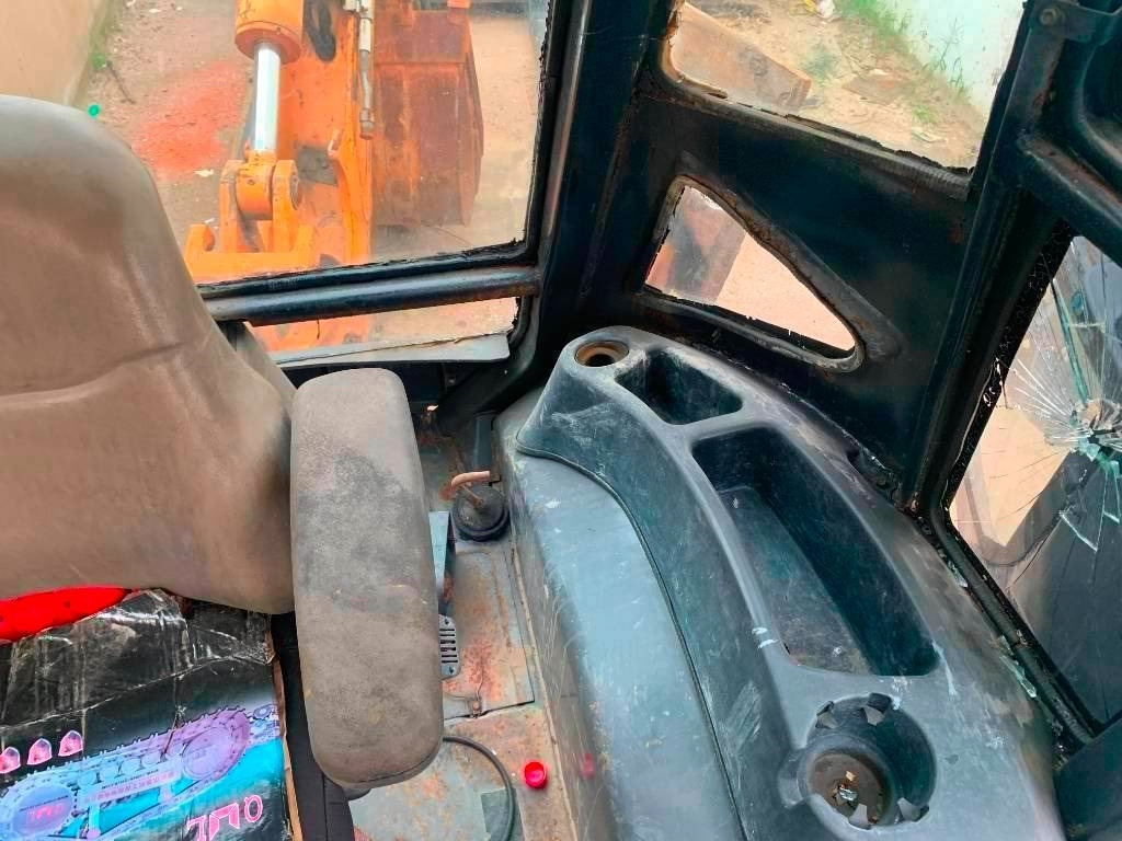 Case 580 M - Backhoe loader: gambar 5 Case 580 M - Backhoe loader: gambar 5