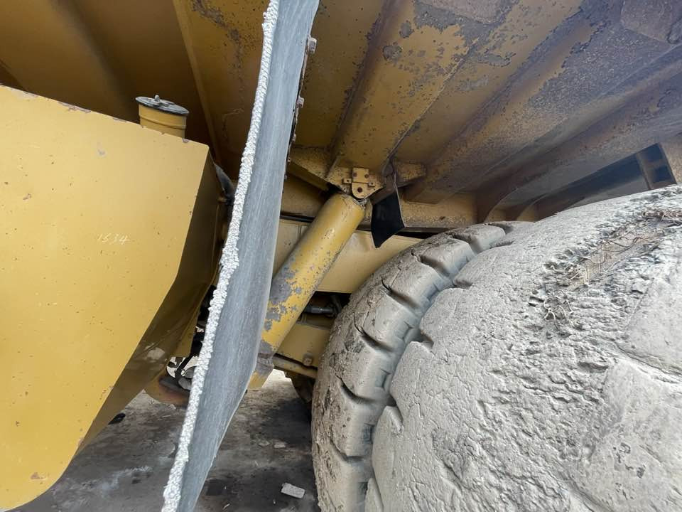 Caterpillar Cat 773f - Truk batu/ Dumper iebes: gambar 2 Caterpillar Cat 773f - Truk batu/ Dumper iebes: gambar 2