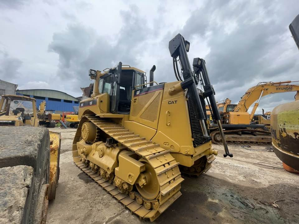 Caterpillar D8T - Bulldozer: gambar 4 Caterpillar D8T - Bulldozer: gambar 4