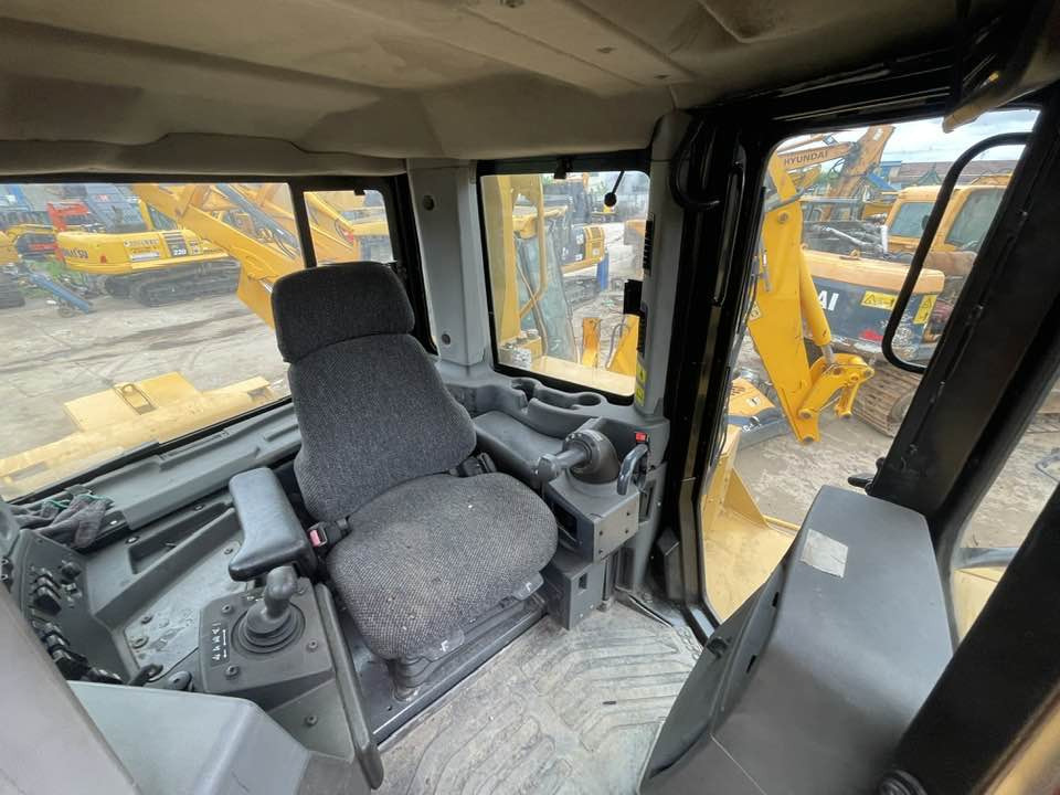 Caterpillar D8T - Bulldozer: gambar 3 Caterpillar D8T - Bulldozer: gambar 3