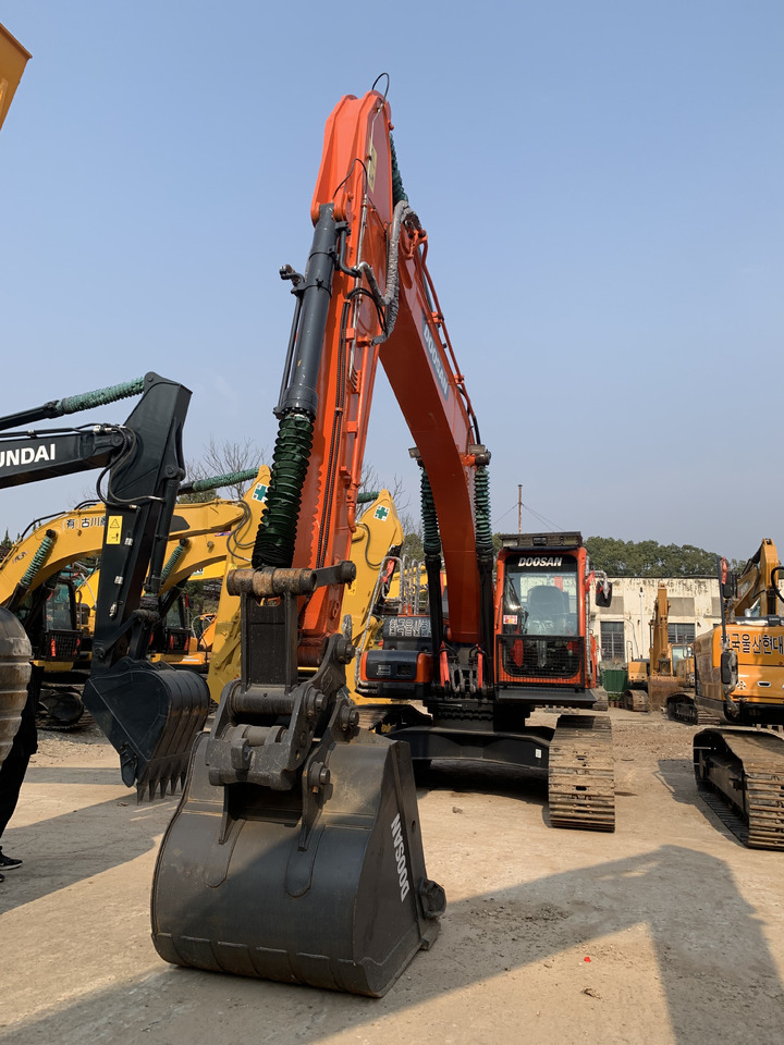 DOOSAN DX300LC-9C - Ekskavator roda: gambar 2 DOOSAN DX300LC-9C - Ekskavator roda: gambar 2