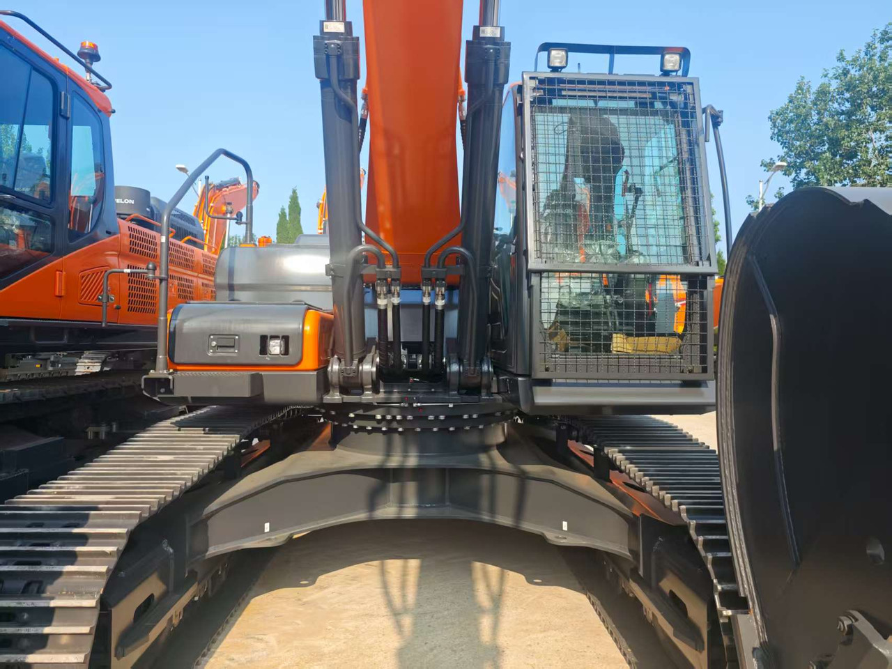 Develon DX360LCA-7M - Ekskavator perayap: gambar 3 Develon DX360LCA-7M - Ekskavator perayap: gambar 3