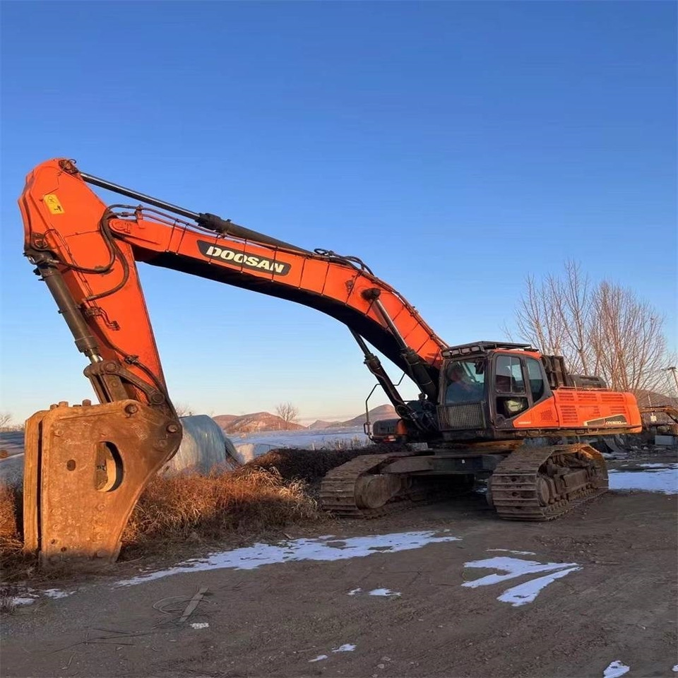 Doosan DX150LC-9C - Ekskavator perayap: gambar 1 Doosan DX150LC-9C - Ekskavator perayap: gambar 1