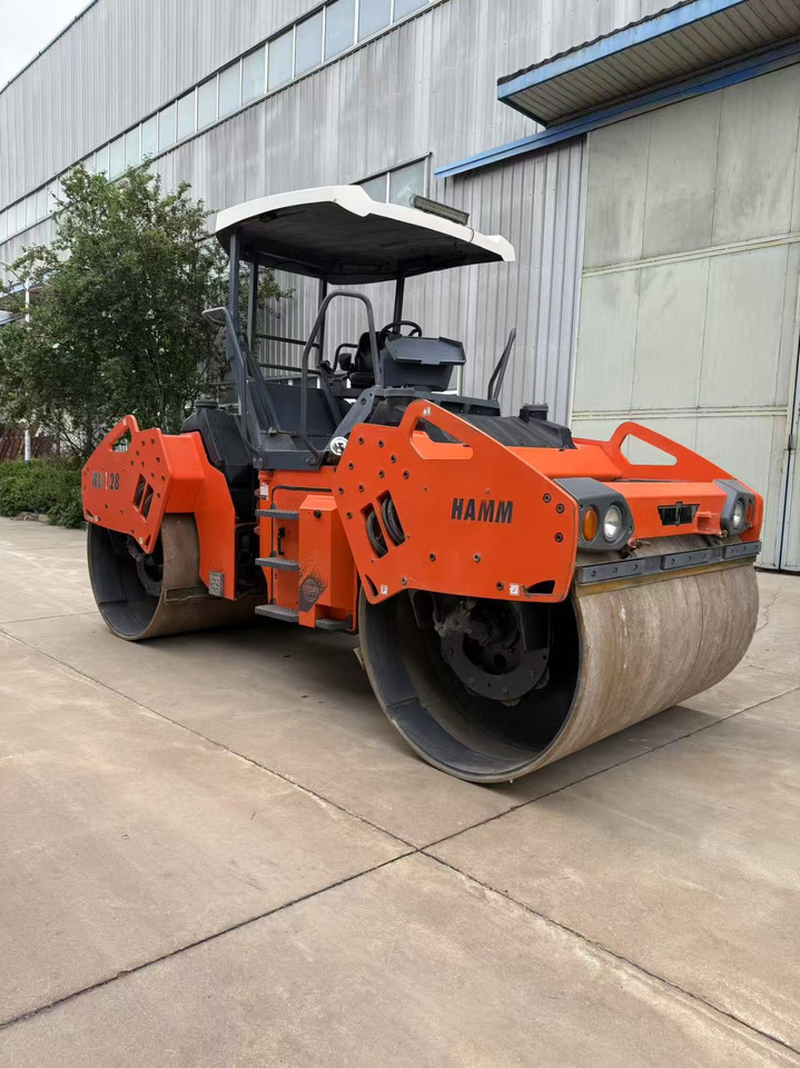 HAMM HD128 - Roller jalan: gambar 1 HAMM HD128 - Roller jalan: gambar 1