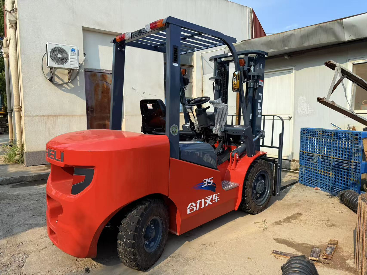 Heli CPC35 - Forklift diesel: gambar 5 Heli CPC35 - Forklift diesel: gambar 5