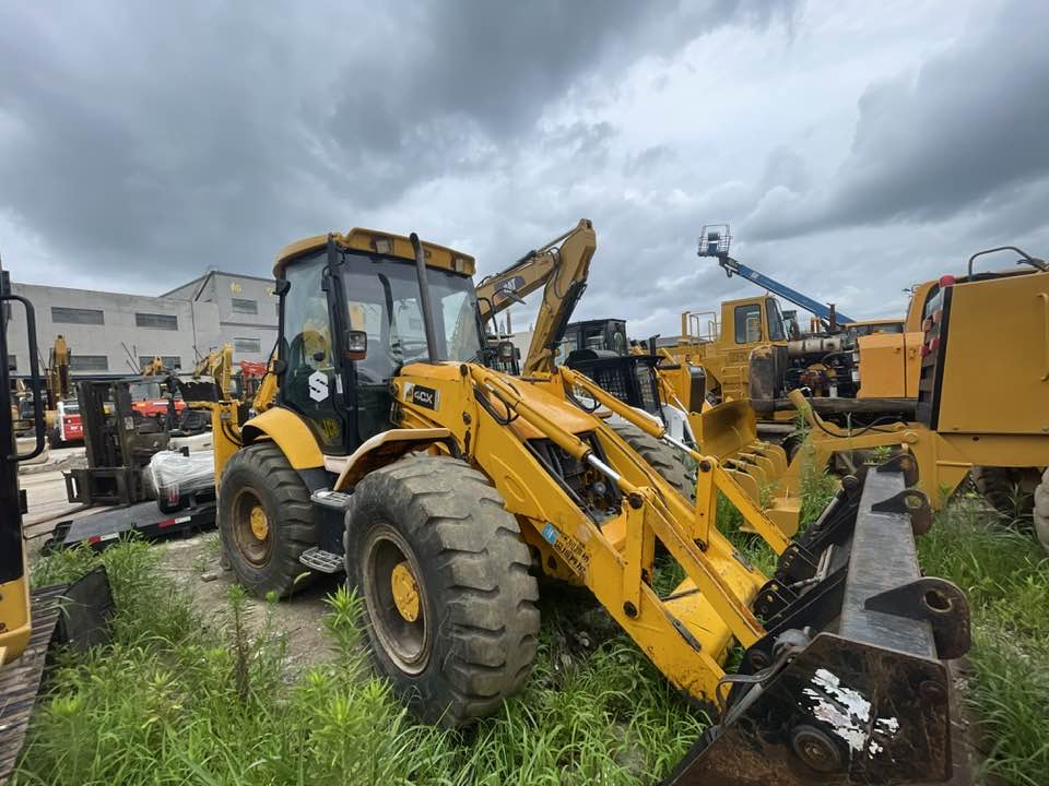JCB 4CX - Backhoe loader: gambar 1 JCB 4CX - Backhoe loader: gambar 1