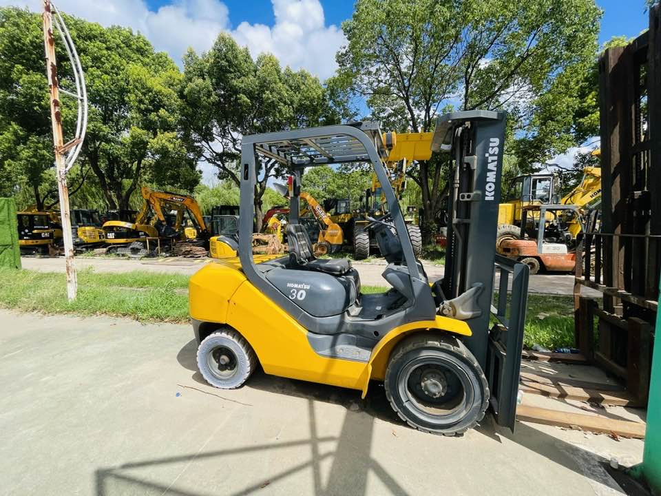 Komatsu 30 series - Forklift LPG: gambar 5 Komatsu 30 series - Forklift LPG: gambar 5